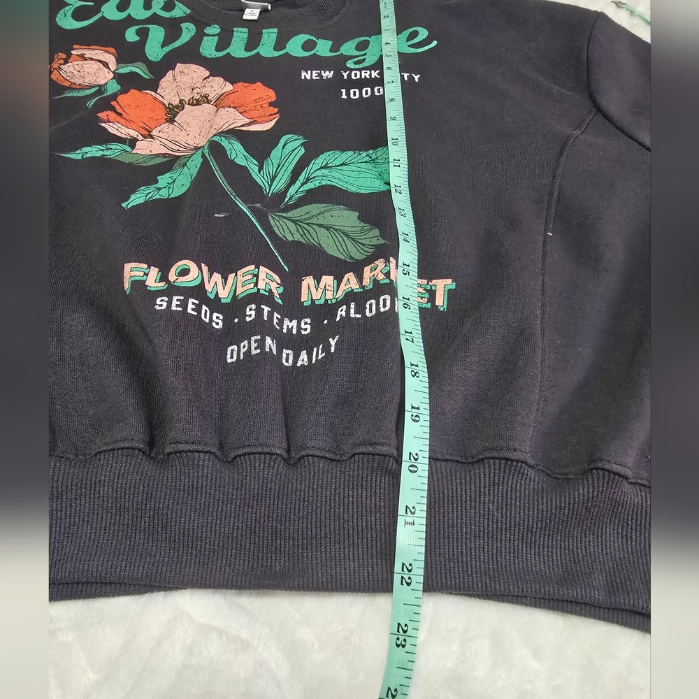 Threads Of LUXX  East Village Floral Graphic Sweatshirt  Dark Gray. Size S - Picture 5 of 8